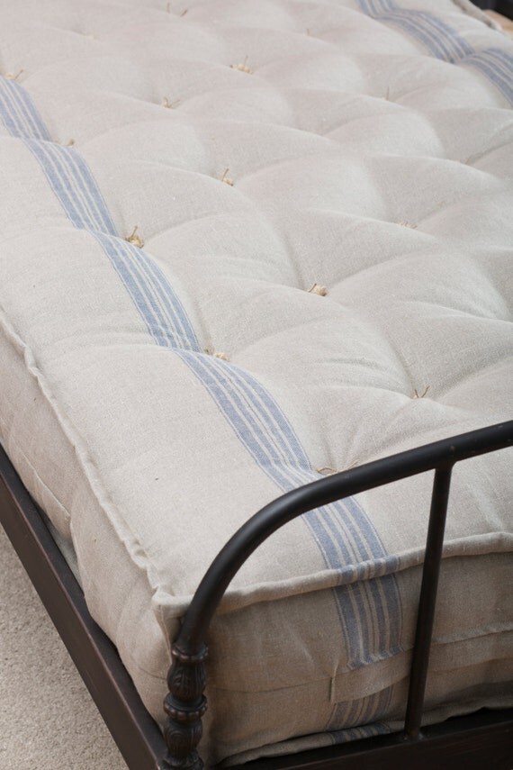 Pure Wool Mattress / Twin / Single XL / 7 Thick / by TheHomeOfWool