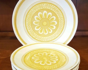 Cavalier Ironstone Yellow Gold Daisy Pattern