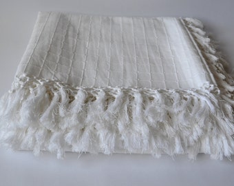 Christmas Table Cloth White – Woven Tassel Edge Bedspread– Bed sheet White – 100% Cotton– Hand Woven – Summer Bed Linen– Fair Trade