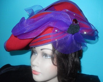 Chapeau en laine created for Essence for mail by the Bollman Hat Co