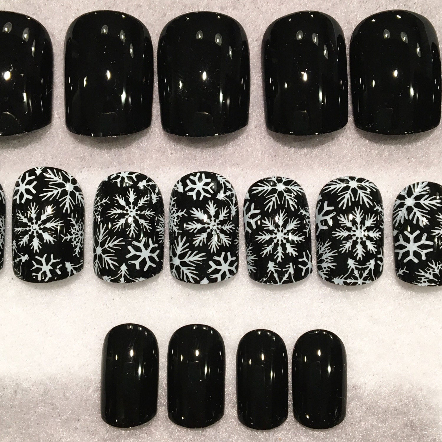 Chic Black Snowflake Fake Nails Faux Nails Glue On Nails