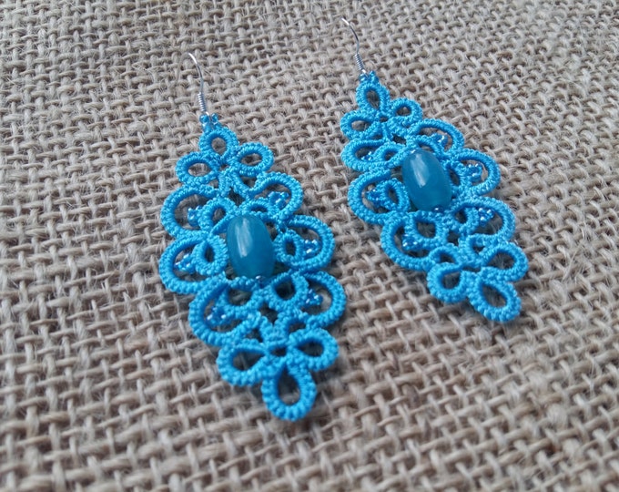 Lace earrings with natural agate