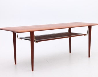 Danish Mid-Century Modern Coffee table in solid teak by Hvidt & Mølgaard, Denmark