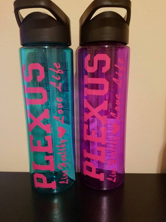 Customized Water Bottles by SistersVinylCreation on Etsy