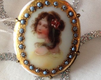 Victorian button made into a brooch