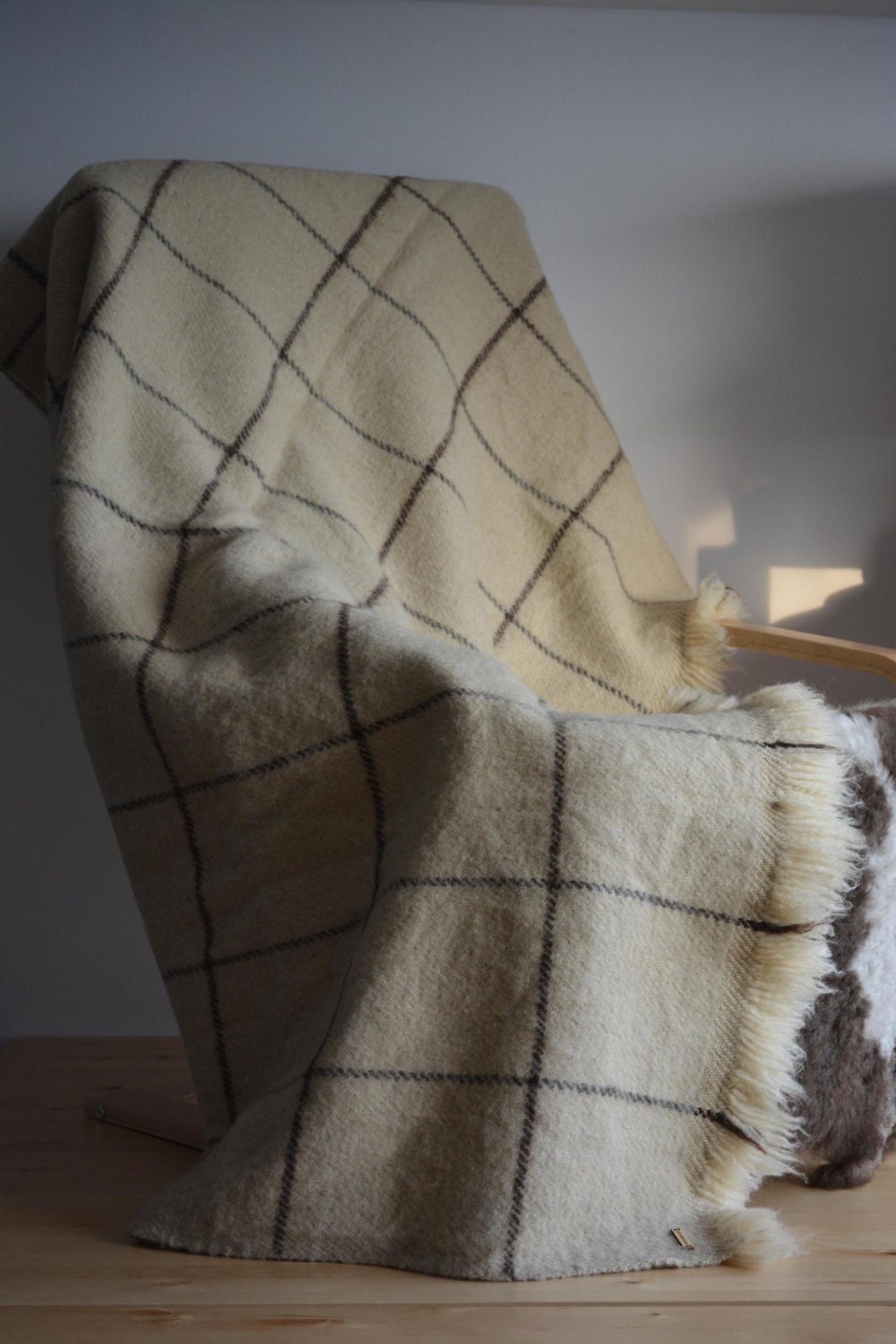 Hand woven extra warm thick wool blanket made from handspun
