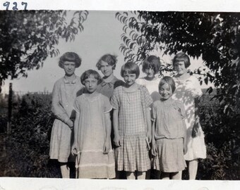vintage photo 1927 Little Girls Flapper Bobbed Hair Cotton Drop Waist fashion dresses