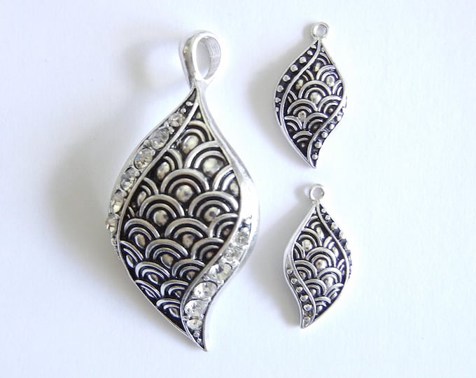 Set of Peacock Feather Pattern Leaf Pendant and Charms Antique Silver-tone Rhinestones