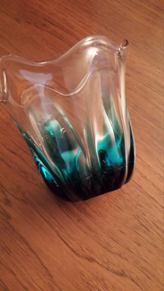 Vintage Fluted CRYSTAL BLUE VASE / Elegant Fluted Art