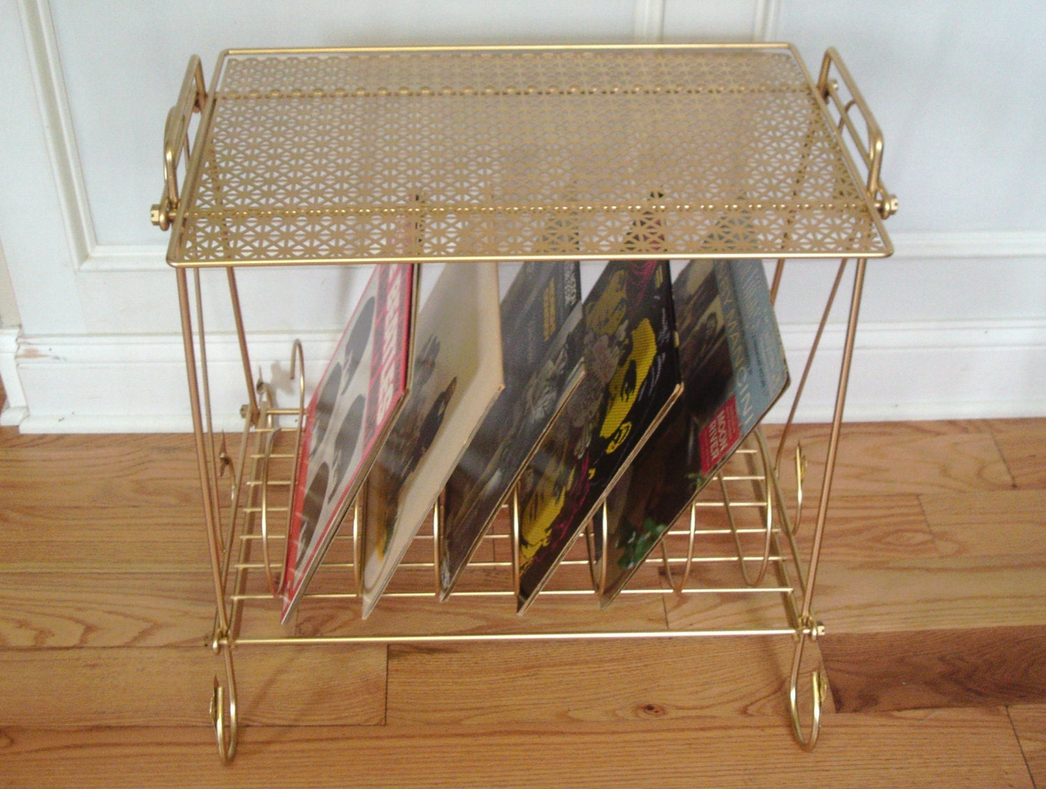 1950s record player shelf