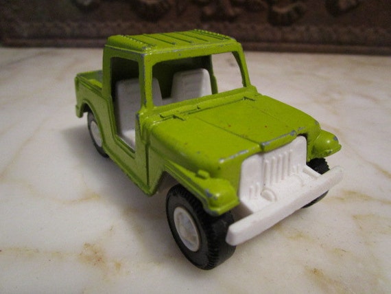 vintage jeep toy