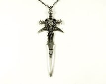 World of Warcraft Frostmourne Sword Necklace Gunmetal Zinc Alloy