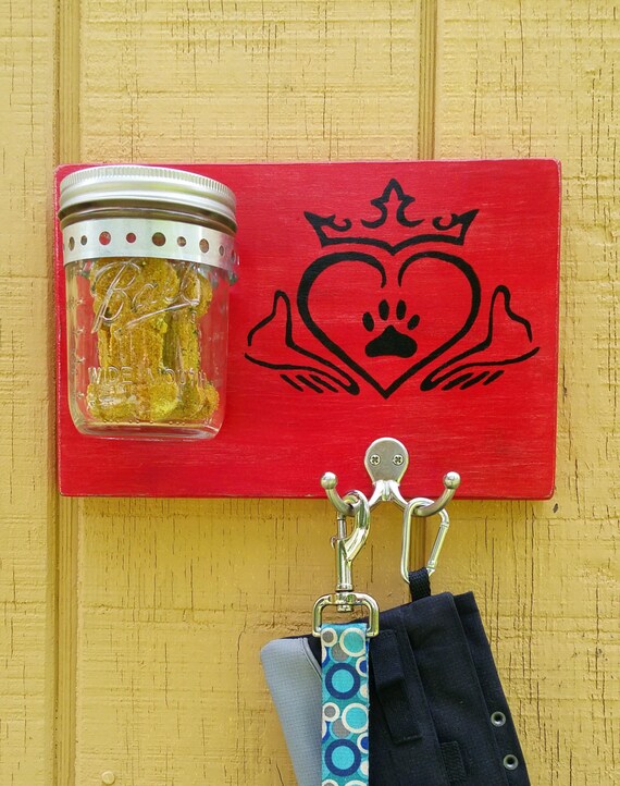 Claddagh HandsHeartPaw Wood Dog LeashMason Jar by Love4PawsCafe