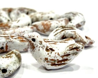 SUPPLY: 14 Shabby Chic Terra Cotta Birds - Distressed White Ceramic Beads - Hand Made - 28mm - (9-B1-00003997)
