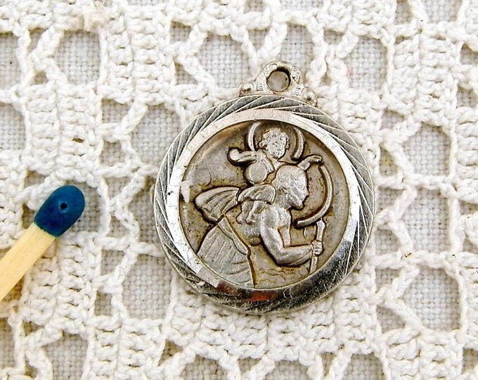 Vintage Silver Saint Christopher Medallion / Religious Jewelry / Catholic Pendant / St Chris / Religion Traveller Charm / Tourist / Religion Vintage Silver Saint Christopher Medallion / Religious Jewelry / Catholic Pendant / St Chris / Religion Traveller Charm / Tourist / Religion
