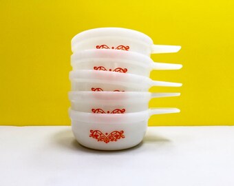 Agee/Crown Pyrex 'Ivy Garland' ramekins, set of five