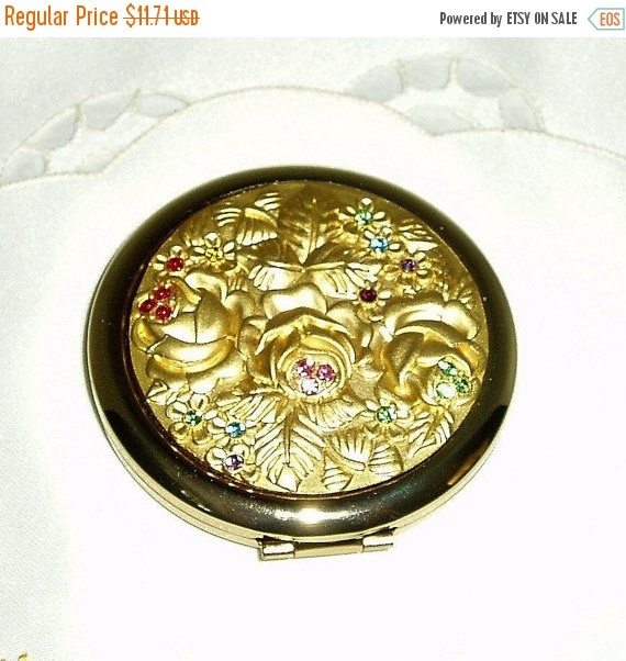 vintage compact vintage pocket mirror retro compact by DivaDecades