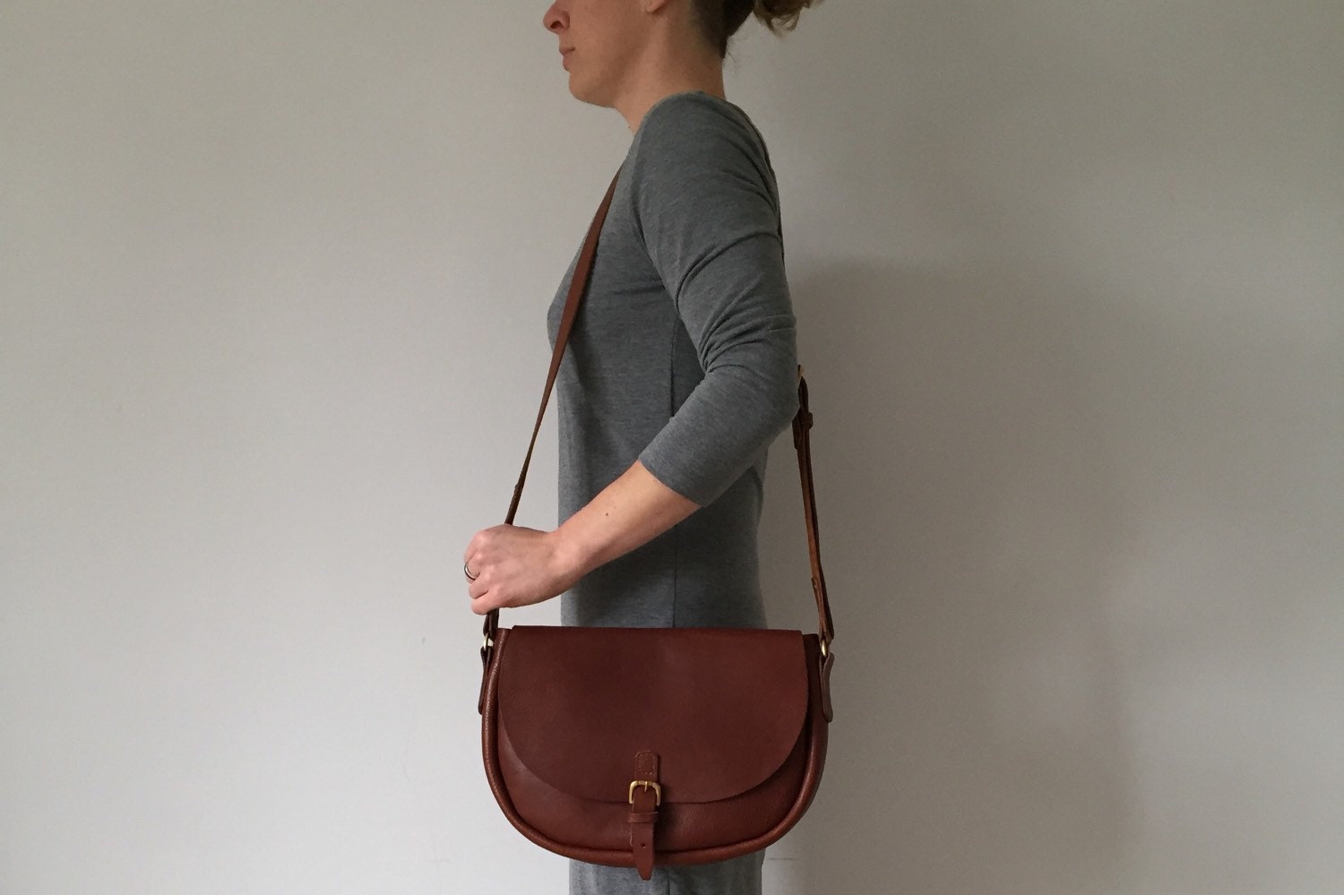 Large tan leather saddle bag handbag by PAULAKIRKWOOD on Etsy