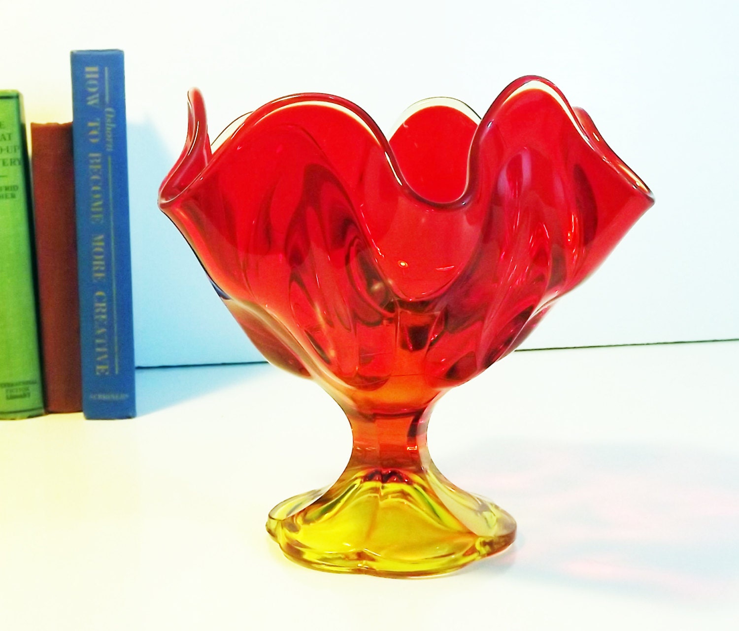 Vintage Viking Amberina Red And Yellow Ombre Glass Vase Art Glass Ruffled Ruffle Ripple Edges 0655