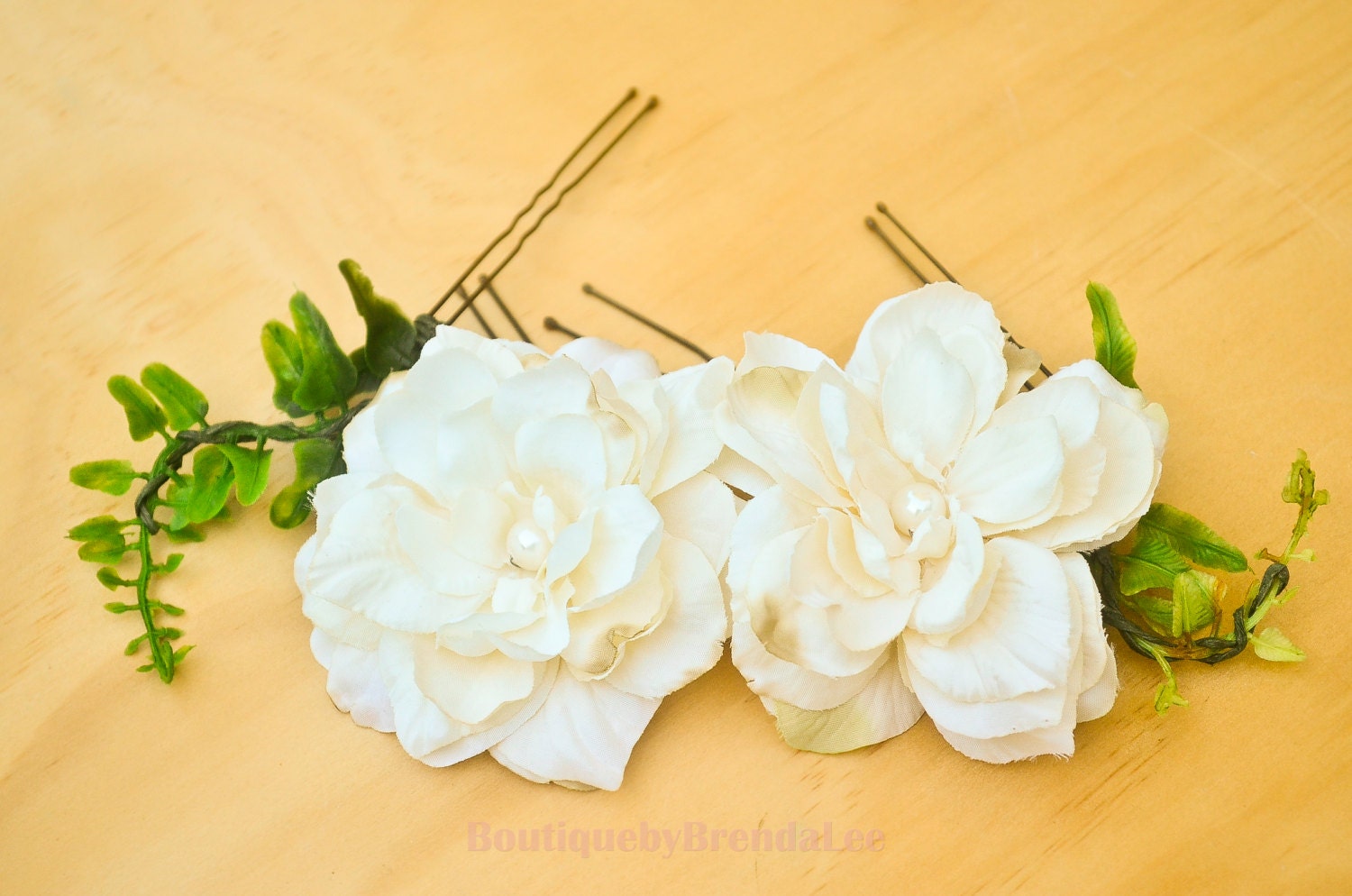 A set of 4 Woodland U pins