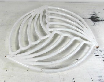White enamelware cast iron trivet, pot stand by Invicta, white enamelware, French vintage, French kitchenware, French enamelware.