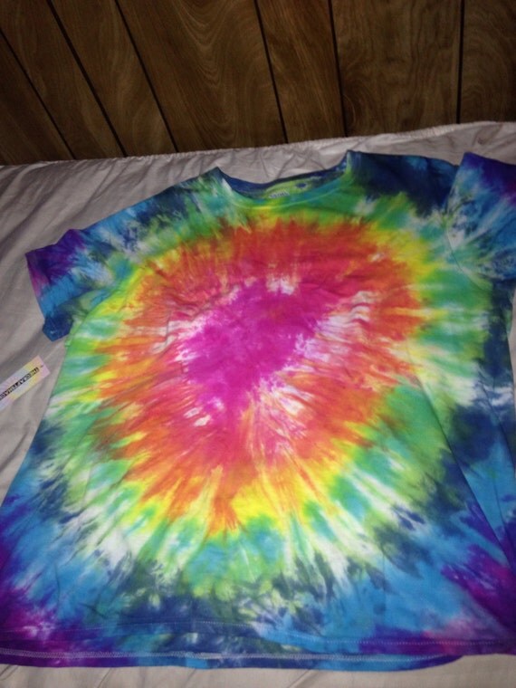 Bullseye Rainbow Tie Dye T-Shirt by TheCraftShack247 on Etsy