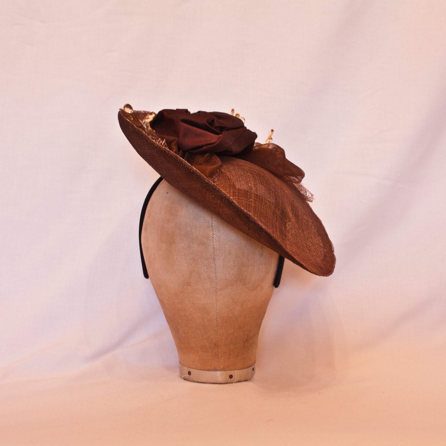 Coffee coloured saucer side hat