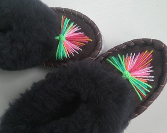 Sheepskin slippers Winter fur slippers Women moccasins Warm slippers, leather shoes Size US 36-41
