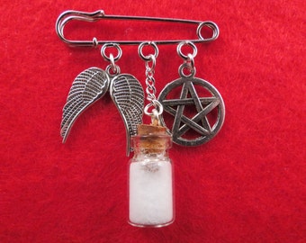 hannibal dining kilt pin brooch 50mm supernatural wine bottle charm by fanfayrejewellery on etsy hannibal dining kilt pin brooch 50mm supernatural wine bottle charm by fanfayrejewellery on etsy