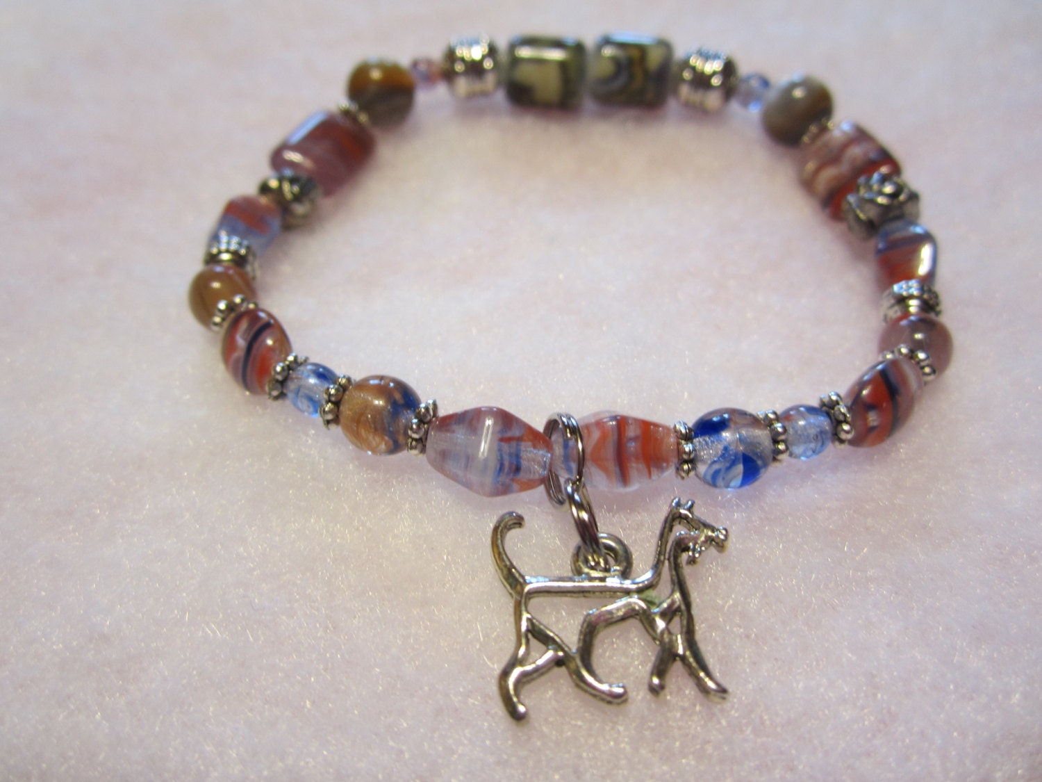 Cat silhouette Bracelet Beaded Bracelet Cat by FoxHuffDesigns