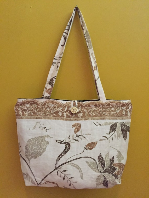 Large tote bag with pockets. Beautiful by