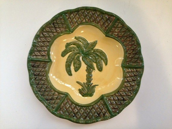 decorative-palm-tree-plate