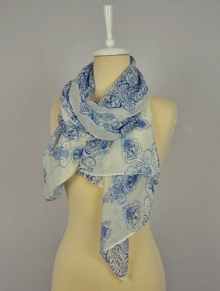 Blue Paisley Scarf Infinity Scarf White Scarf by catwomanscarf