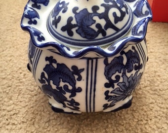 Seymour Mann China Blue Porcelain Jar