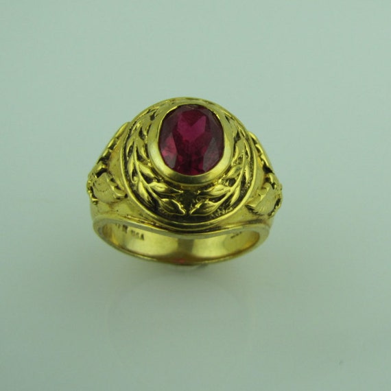 Vintage American Military Mens Ring. Genuine Ruby. 14K Gold