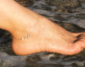 Tiny Bow Anklet, Bow Ankle Bracelet, 14k Gold Fill or Sterling Silver, White Freshwater Pearl Anklet, Beach Foot Jewelry, Bridesmaid Gift