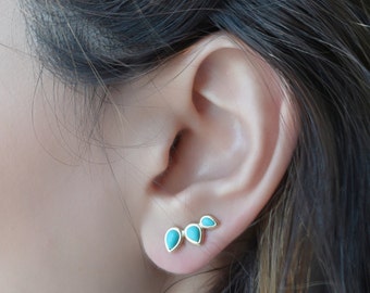 Turquoise Ear Climber , Gold Ear Cuff , Blue Climbing Earrings , Ear Crawler , Turquoise Earrings , Climber Earring , Turquoise Ear Pin