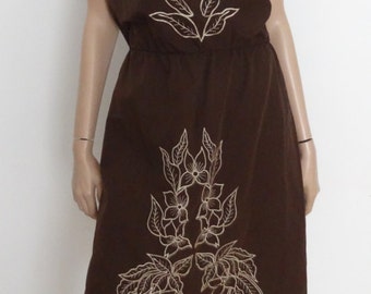 Robe vintage bustier marron broderies taille M