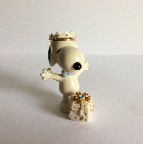 Vintage Lenox Snoopy Birthday Figurine For December