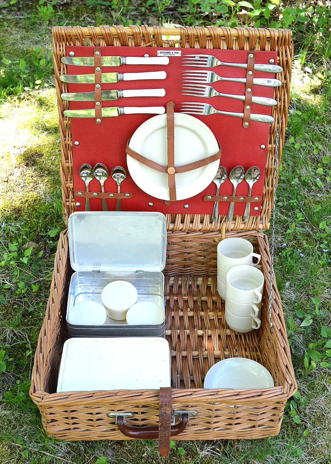 Abercrombie & Fitch Picnic Basket Picnic Set made in England
