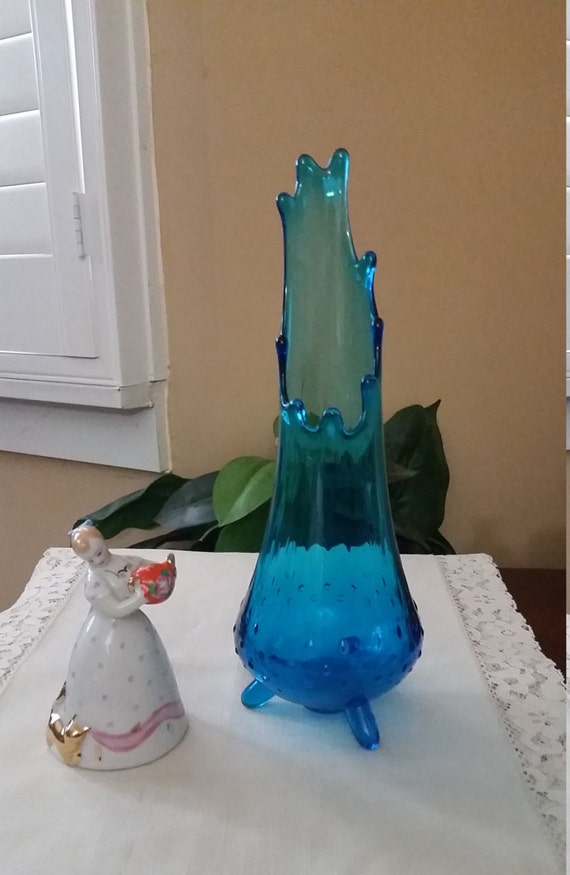 A 1950s Blue Aqua Hobnail Swung Glass Vase with Tripod Feet.