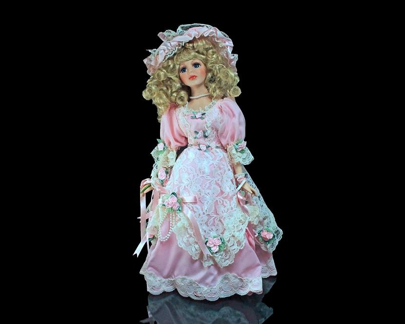 Heritage Signature Porcelain Doll Savannah Southern Romance