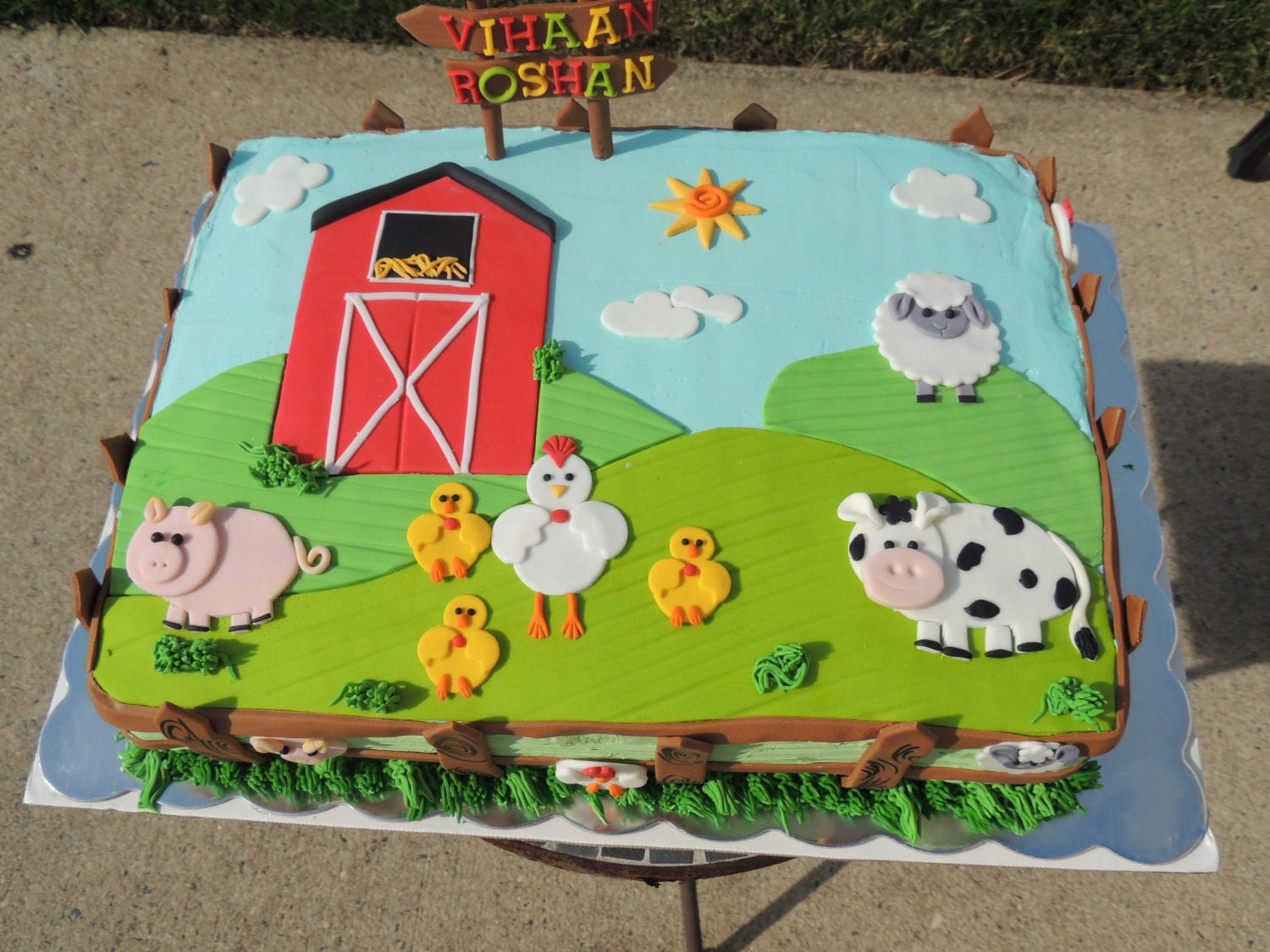 Fondant Farm 2D Animals Cake Toppers Delux Set Pig Sheep