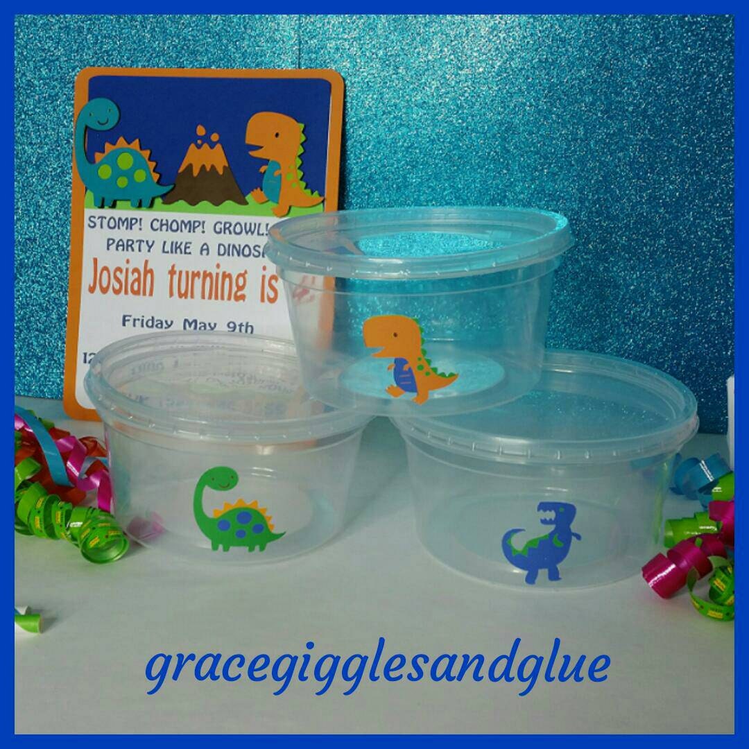 12 Dinosaur themed 12oz Snack Cups w/Lids Dino Favors w/Lids