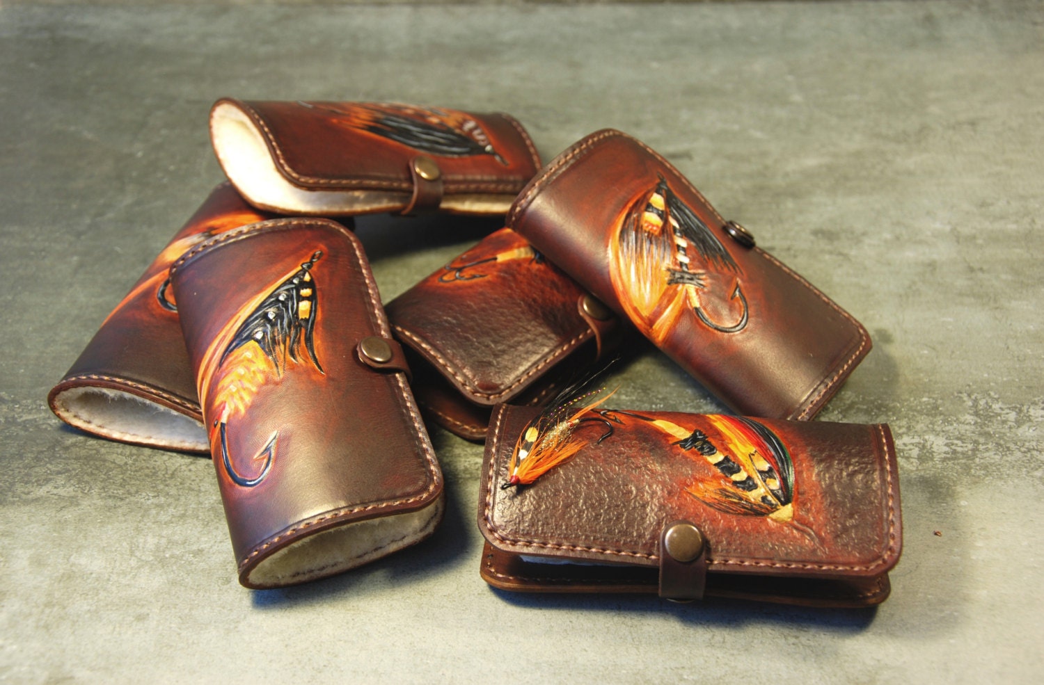 Compact leather fly fishing wallet. Handmade. CUSTOM FLY