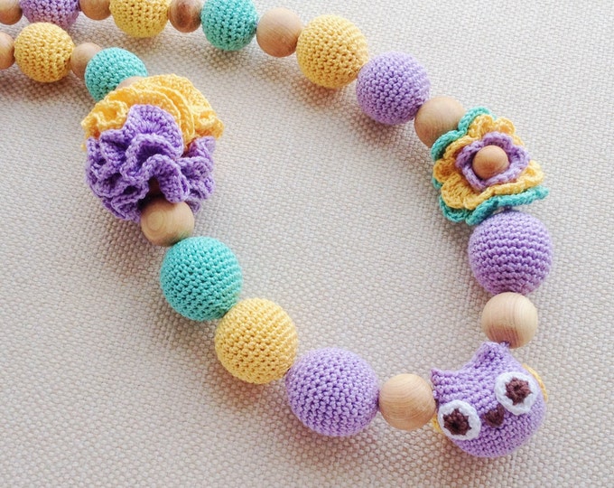 Teething necklace / Nursing necklace / Babywearing necklace - A spring owl