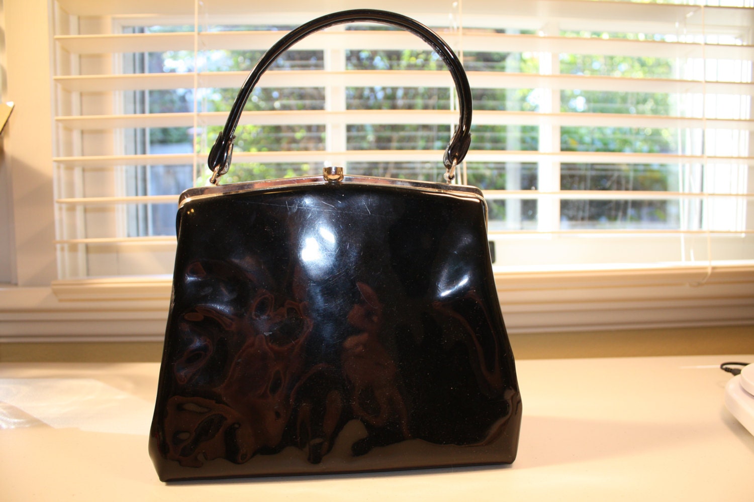 Vintage black patent leather purse handbag pocket book Dover