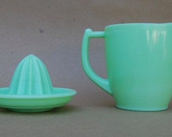 Vintage Jeannette Jadite Sunflower Reamer and Pitcher