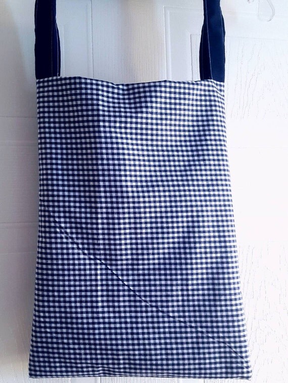 Fully lined and reinforced gingham over the shoulder tote