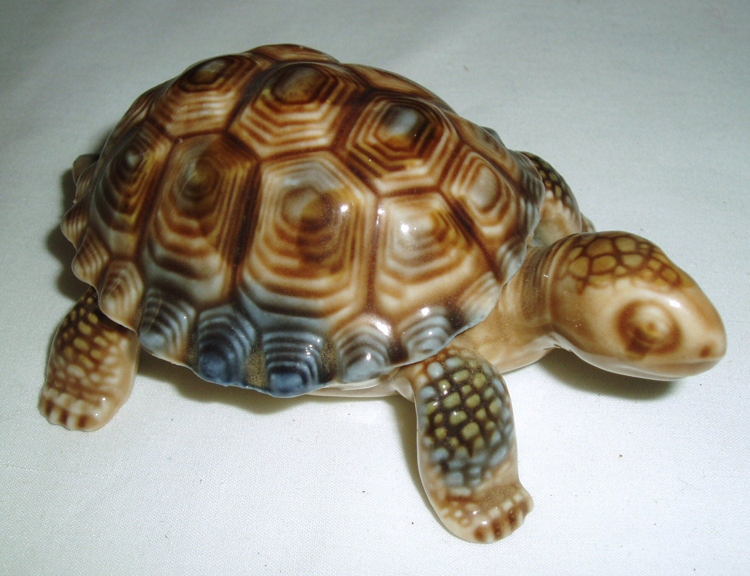 Wade Porcelain Turtle English 2 Piece Turtle Trinket Box